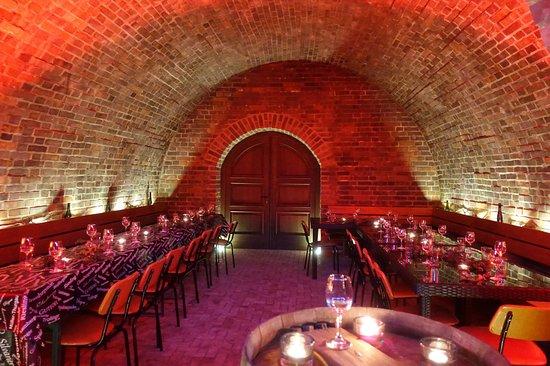 Weinkeller Am Goldenen Wagen