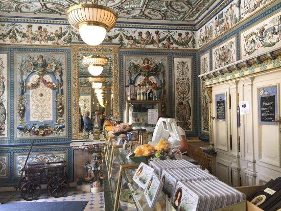 Pfunds Cafe Restaurant